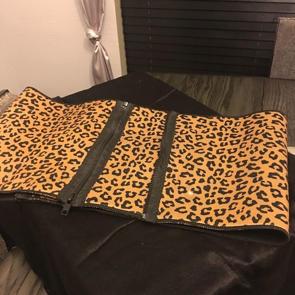 Tiger Print Waist Cincher with 3 Width Positions